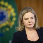 gleisi-deve-deixar-ministerio-para-disputa-ao-senado-a-pedido-de-lula