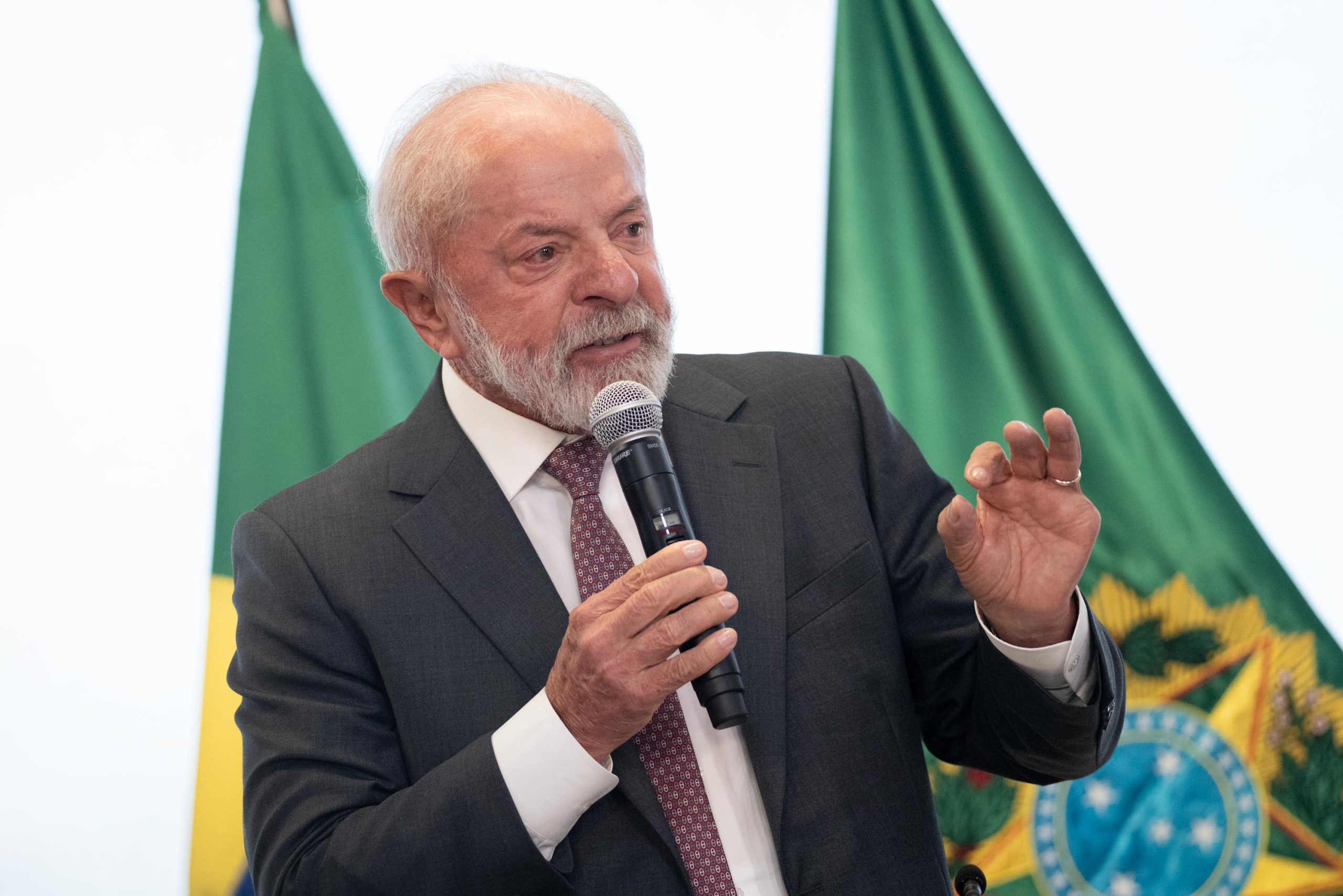 em-artigo-no-nyt,-lula-cutuca-trump:-“hemisferio-pertence-a-todos-nos”
