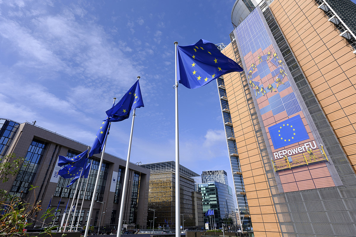 apos-ameaca-a-aliados-da-groenlandia,-ue-avalia-retaliacao-bilionaria-aos-eua