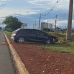 homem-armado-invade-area-da-unb-apos-bater-em-poste-com-carro-roubado