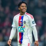 tecnico-do-lyon-rasga-elogios-a-endrick,-mas-freia-empolgacao
