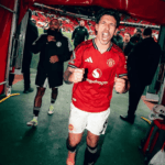 zagueiro-do-united-rebate-idolo-do-clube-apos-triunfo-no-classico