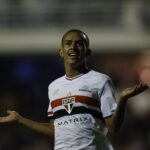 com-gol-do-meio-de-campo,-sao-paulo-elimina-botafogo-na-copinha