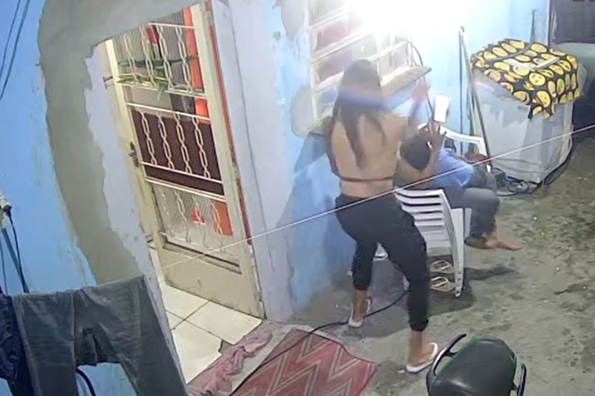 mulher-trans-mata-ex-namorada-por-ciume-na-frente-do-filho-da-vitima.-veja-video