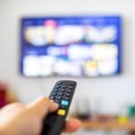 conectar-a-tv-ao-wi-fi-de-casa-pode-ser-um-erro,-alerta-especialista