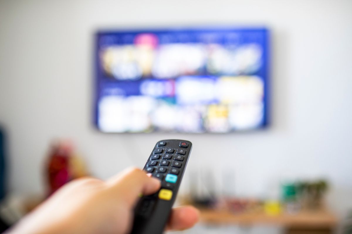 conectar-a-tv-ao-wi-fi-de-casa-pode-ser-um-erro,-alerta-especialista