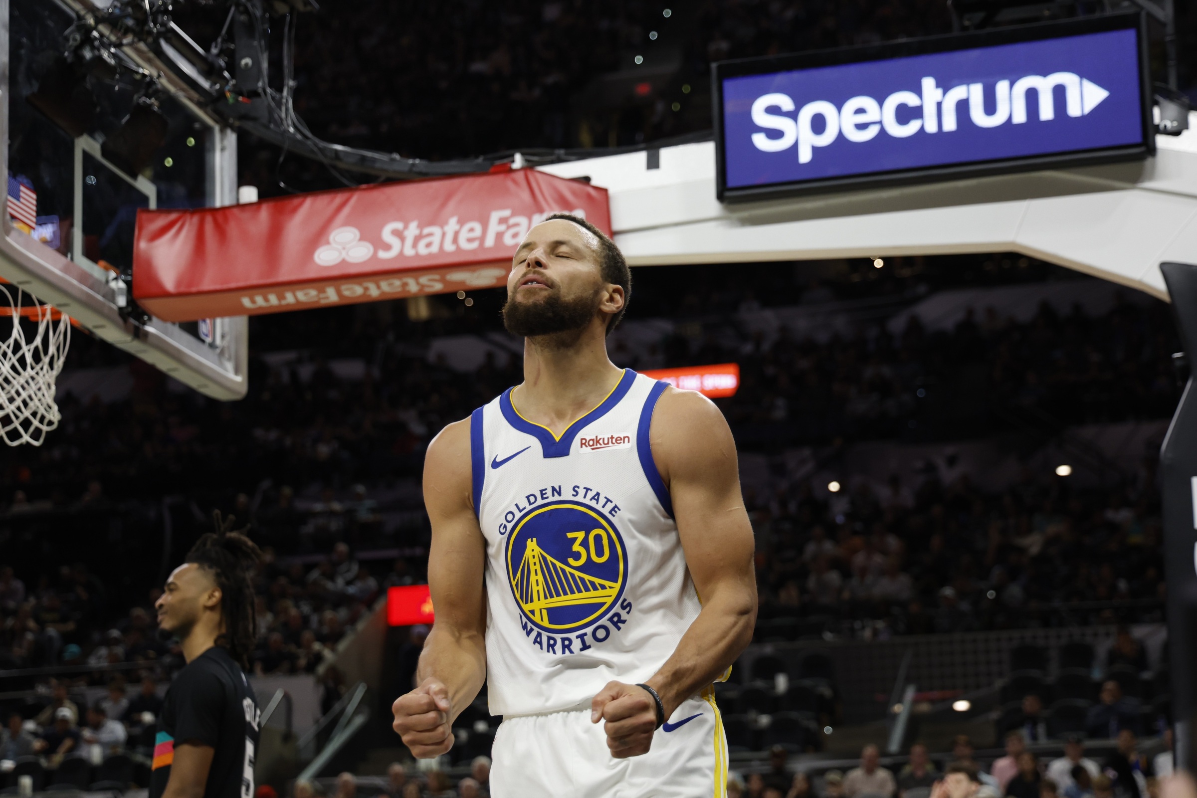 nba:-warriors-tem-cesta-incrivel-em-vitoria-sobre-heat;-veja-placares