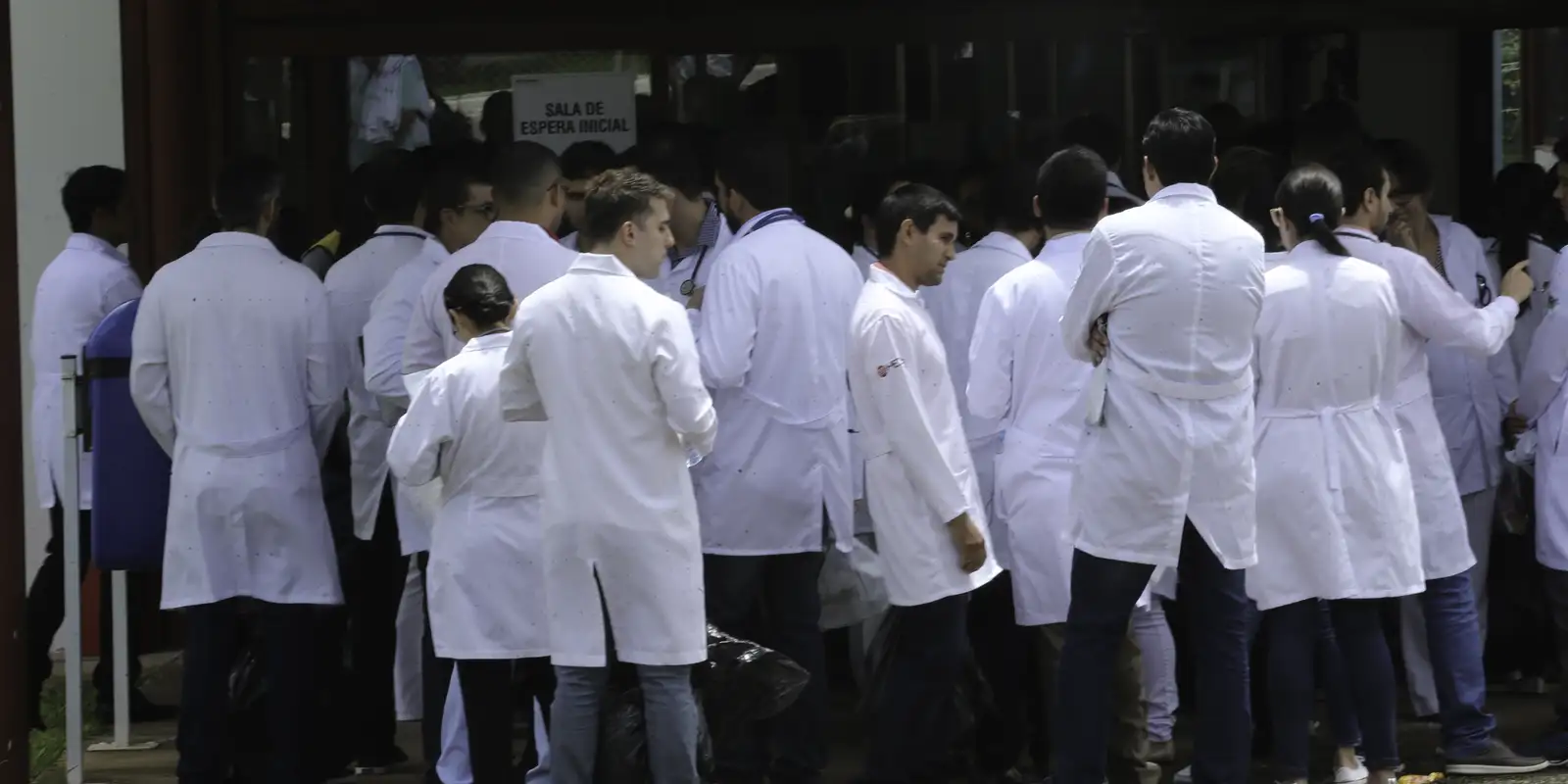 ebserh esta-com-inscricoes-abertas-ate-30-de-janeiro-para-area-medica
