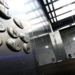 morador-de-aguas-claras-que-ficou-preso-em-elevador-sera-indenizado