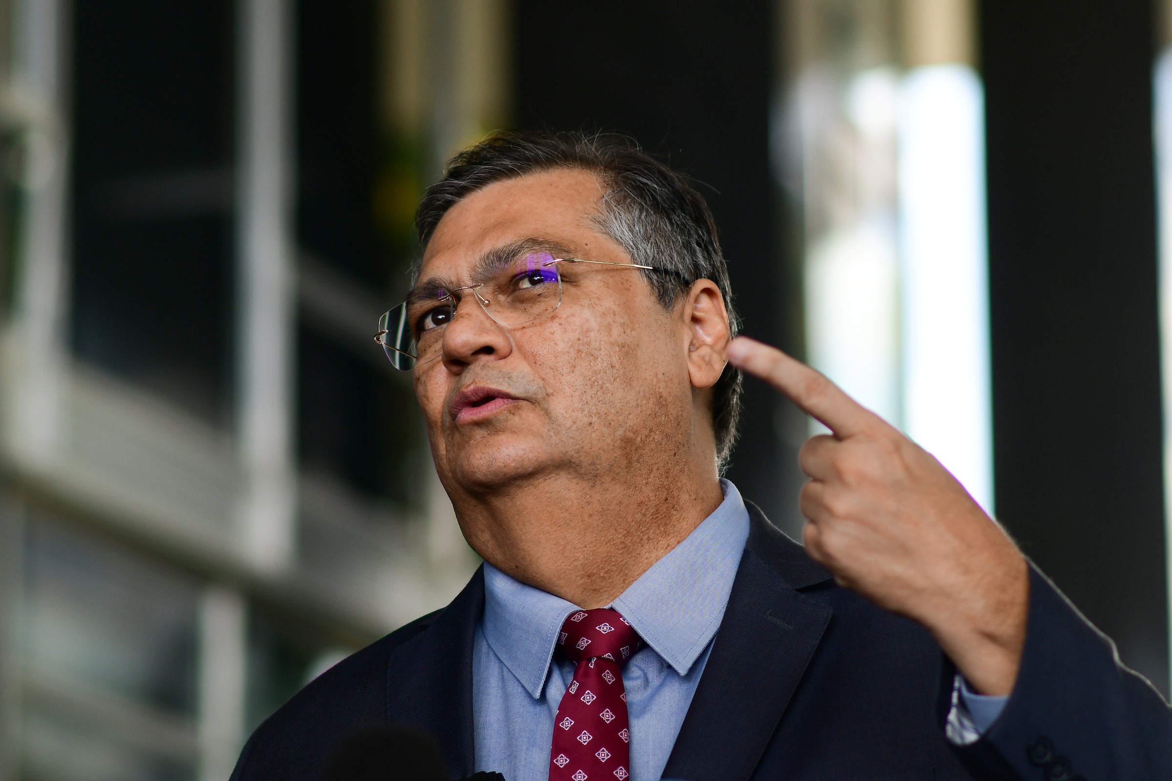 dino-pede-vista-e-suspende-analise-de-icms-em-subsidio-da-conta-de-luz