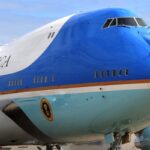 com-trump-a-bordo,-air-force-one-tem-pane-eletrica-e-retorna-a-base