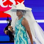 tenista-surpreende-com-look-de-agua-viva-no-australian-open