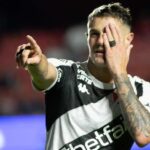 com-alusao-a-piratas-do-caribe,-cerro-anuncia-pablo-vegetti,-ex-vasco