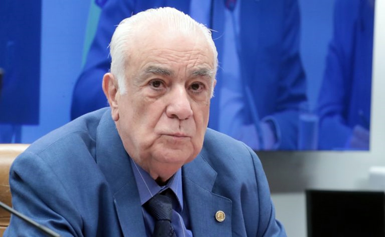 quase-expulso-do-pl-por-elogiar-moraes,-deputado-pede-desfiliacao