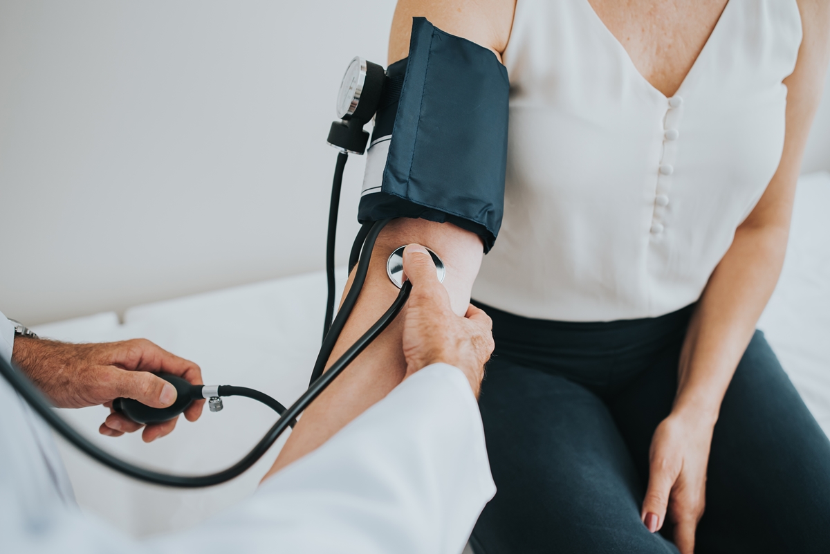 jovem-com-pressao-alta?-cardiologista-explica-os-riscos-e-faz-alerta