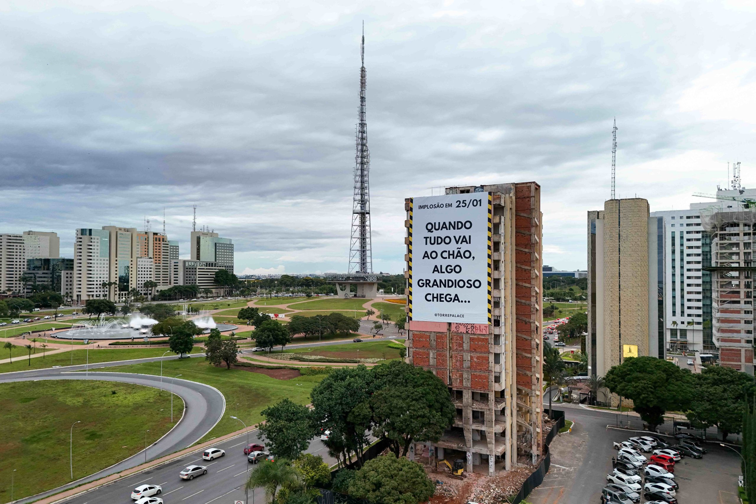 torre-palace-sera-o-4o-monumento-implodido-na-area-tombada-de-brasilia
