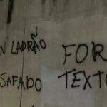 muros-do-ct-do-botafogo-sao-pichados-com-protestos-contra-john-textor.-veja-video