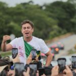 sob-chuva,-nikolas-inicia-o-5o-dia-da-caminhada-pela-liberdade