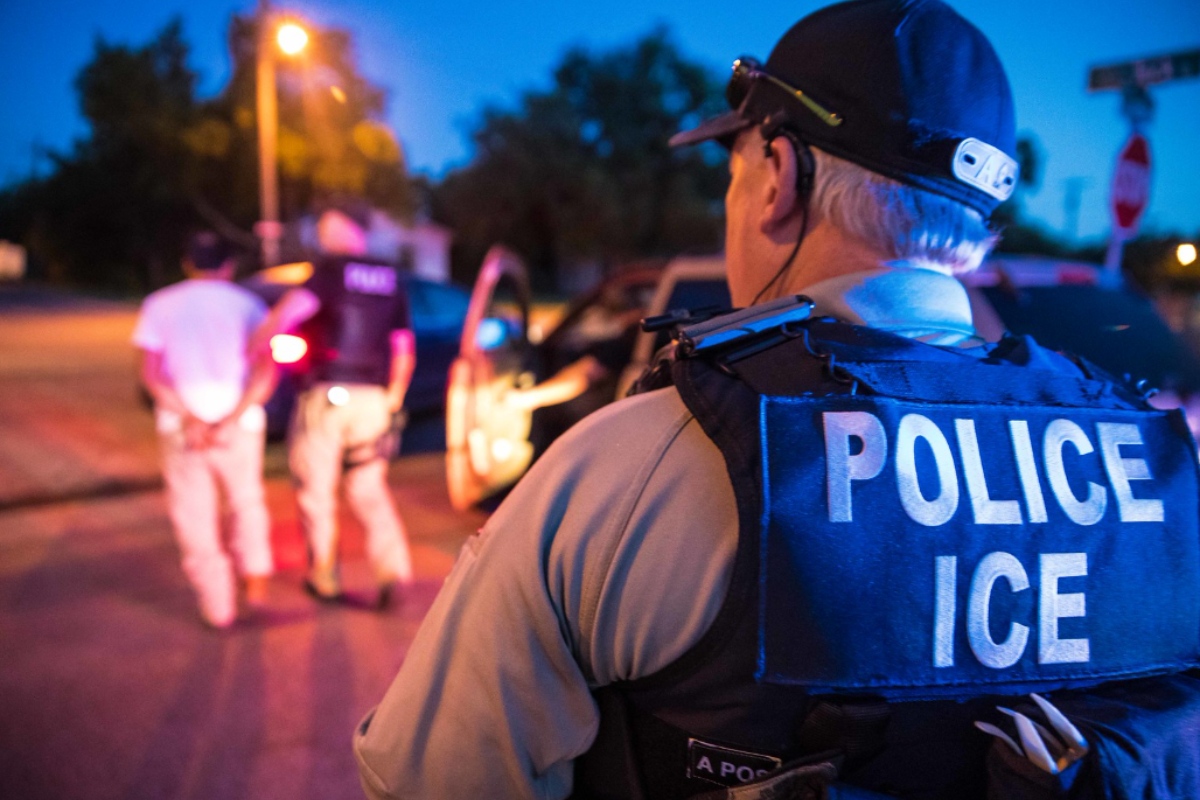 eua:-agentes-do-ice-detem-crianca-de-5-anos-em-minnesota