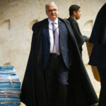 entre-a-nota-de-fachin-e-rui-barbosa,-fico-com-rui-barbosa