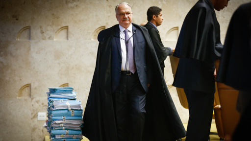 entre-a-nota-de-fachin-e-rui-barbosa,-fico-com-rui-barbosa