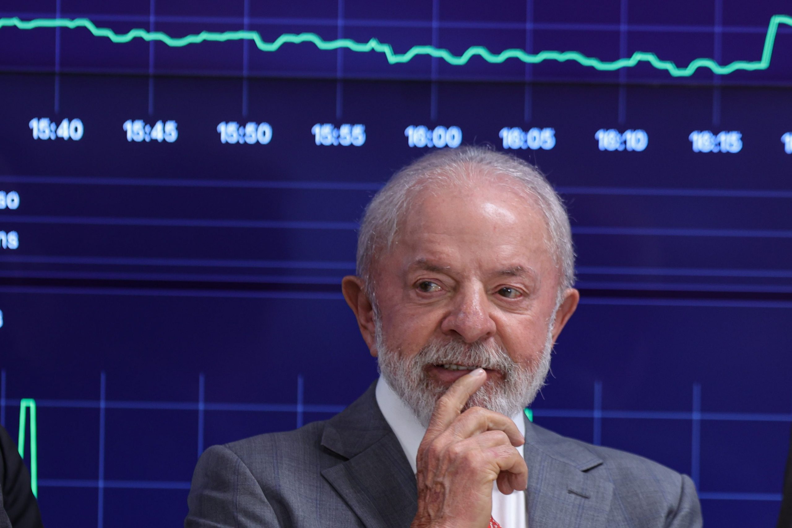 apesar-de-fala-de-lula,-governo-quer-manter-cautela-sobre-caso-master