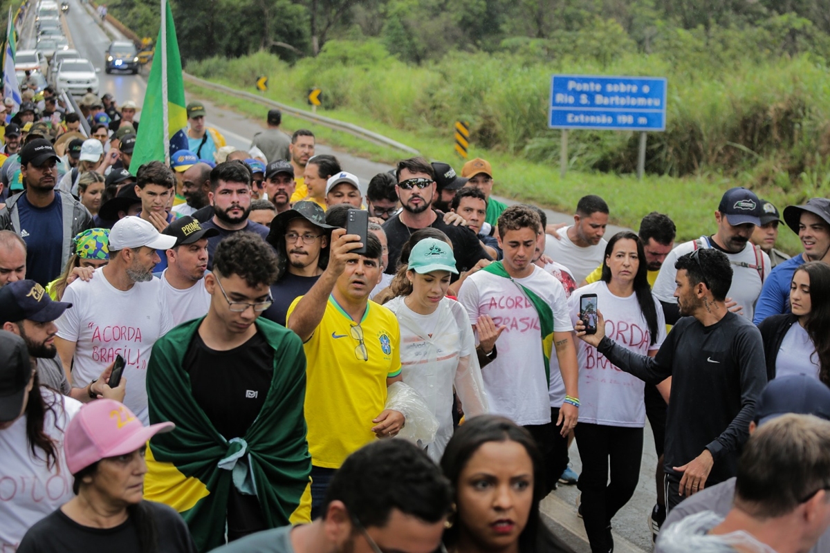 nikolas-inicia-o-6o-dia-da-“caminhada-pela-liberdade”-em-direcao-ao-df.-veja-video