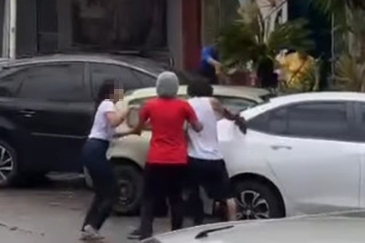 morador-de-rua-e-agredido-e-preso-por-ameacar-funcionaria-de-padaria.-veja-video